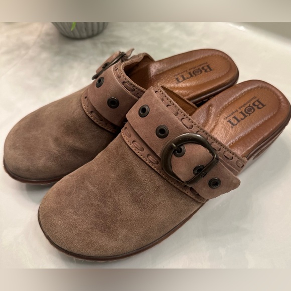 BORN clogs - Picture 1 of 11